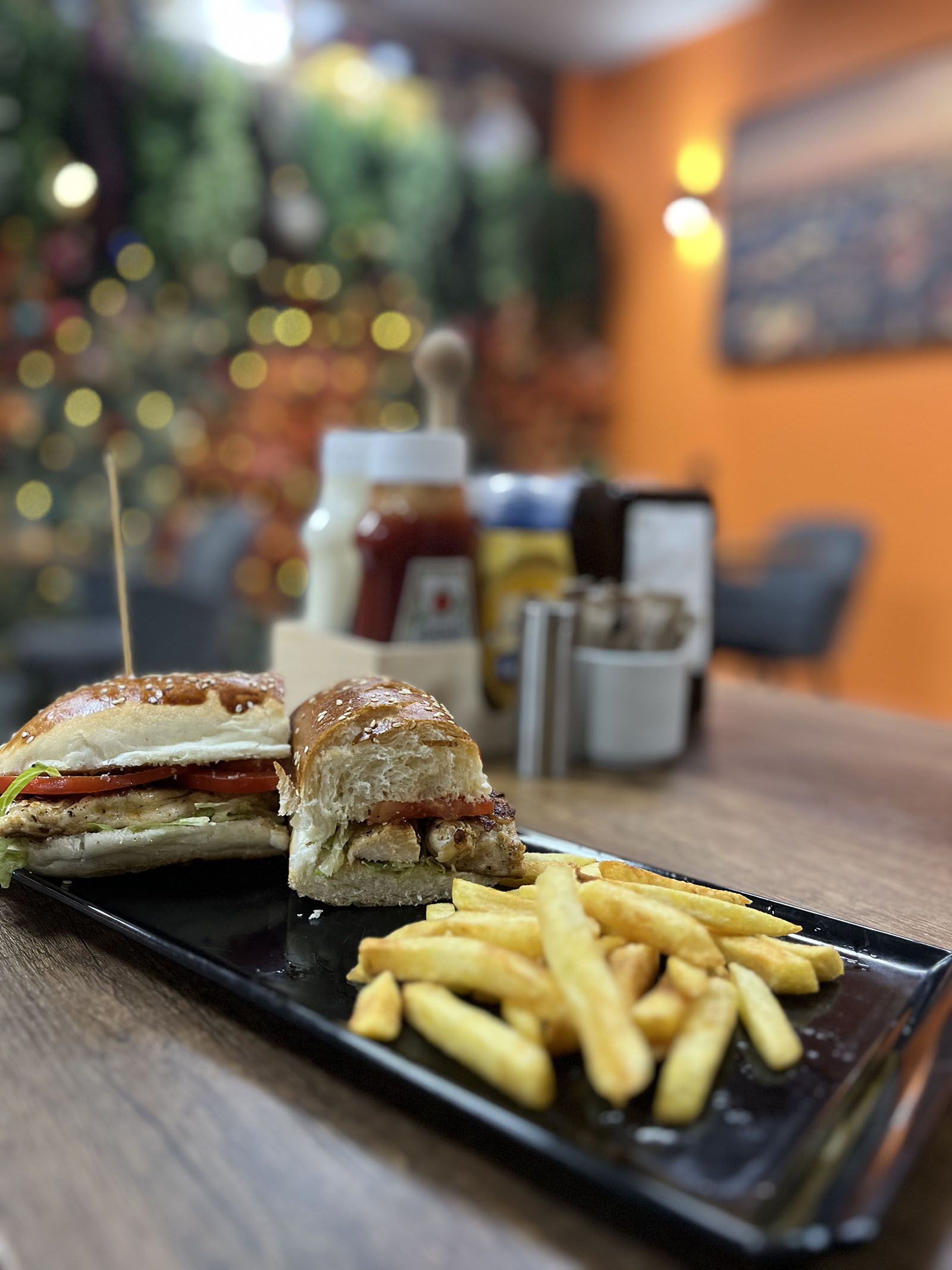 Ekmek arası ızgara tavuk