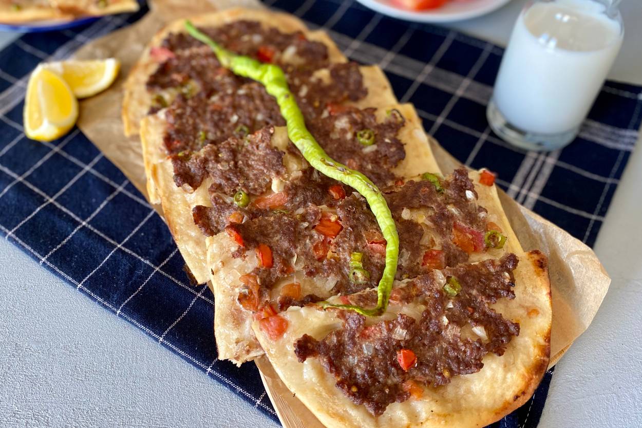 Etli ekmek