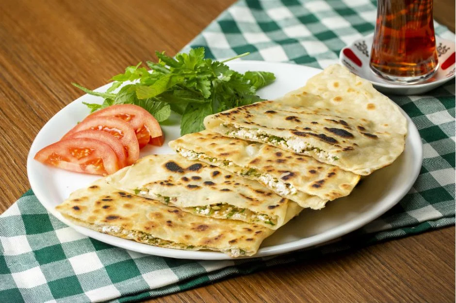 BEYAZ PEYNİRLİ GÖZLEME