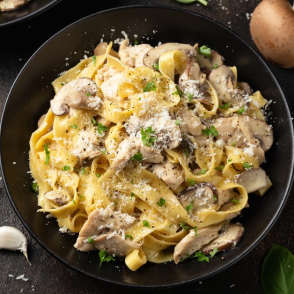 FETTUCİNİ ALFREDO