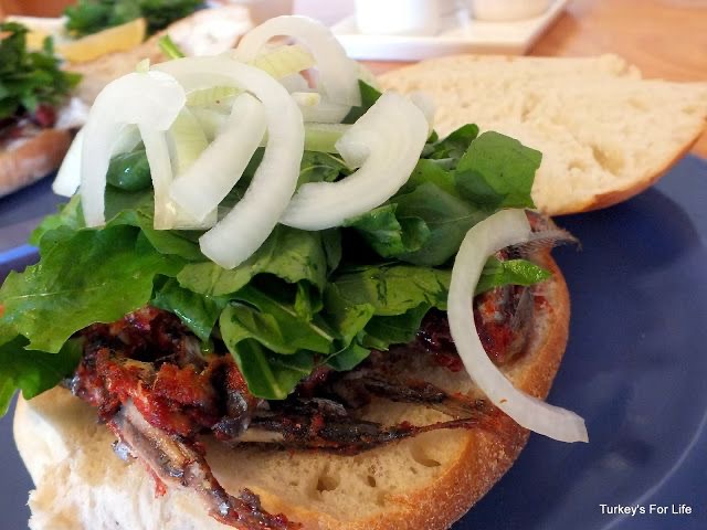 HAMSİ EKMEK