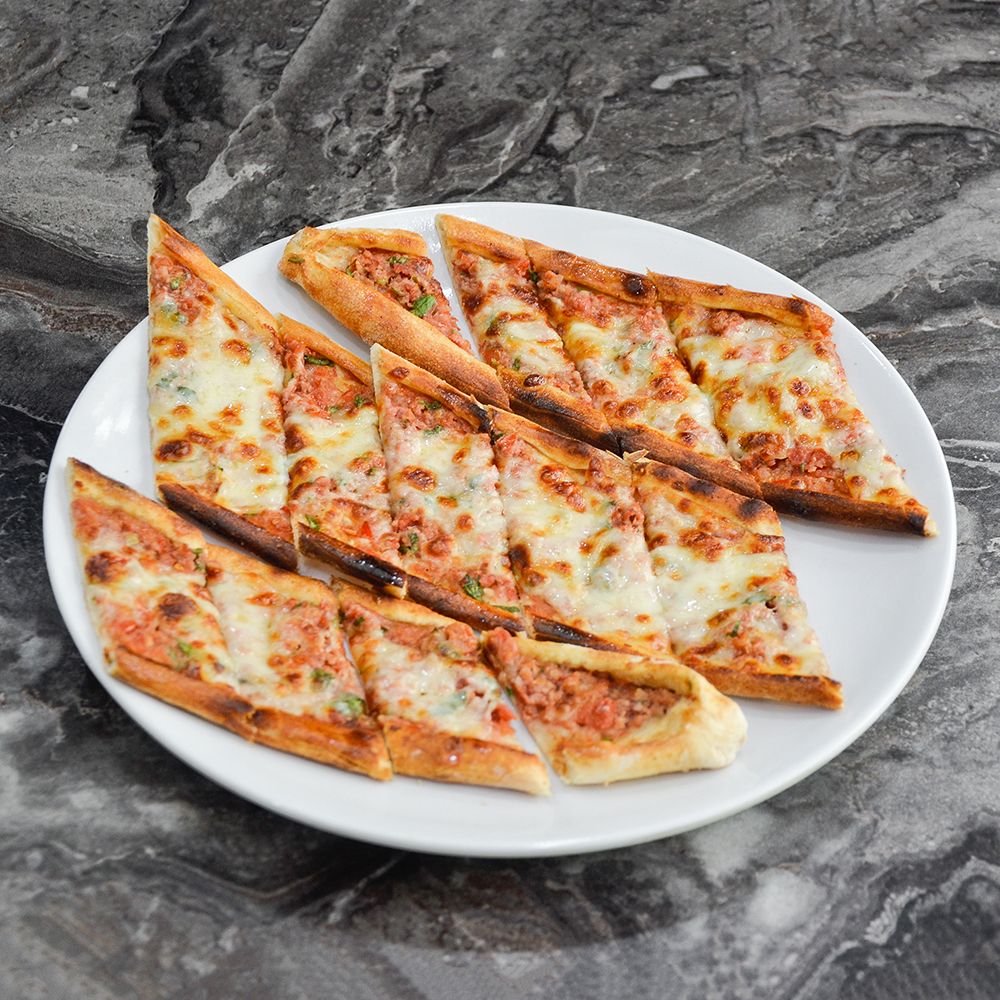 Kıymalı Kaşarlı Pide