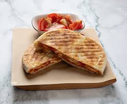 BAZLAMA SUCUKLU TOST