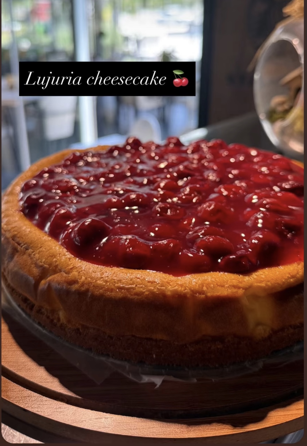 VİŞNELİ CHEESECAKE